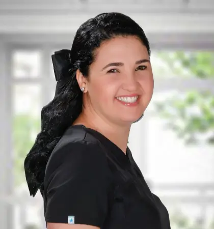 eilys lead dental assistant